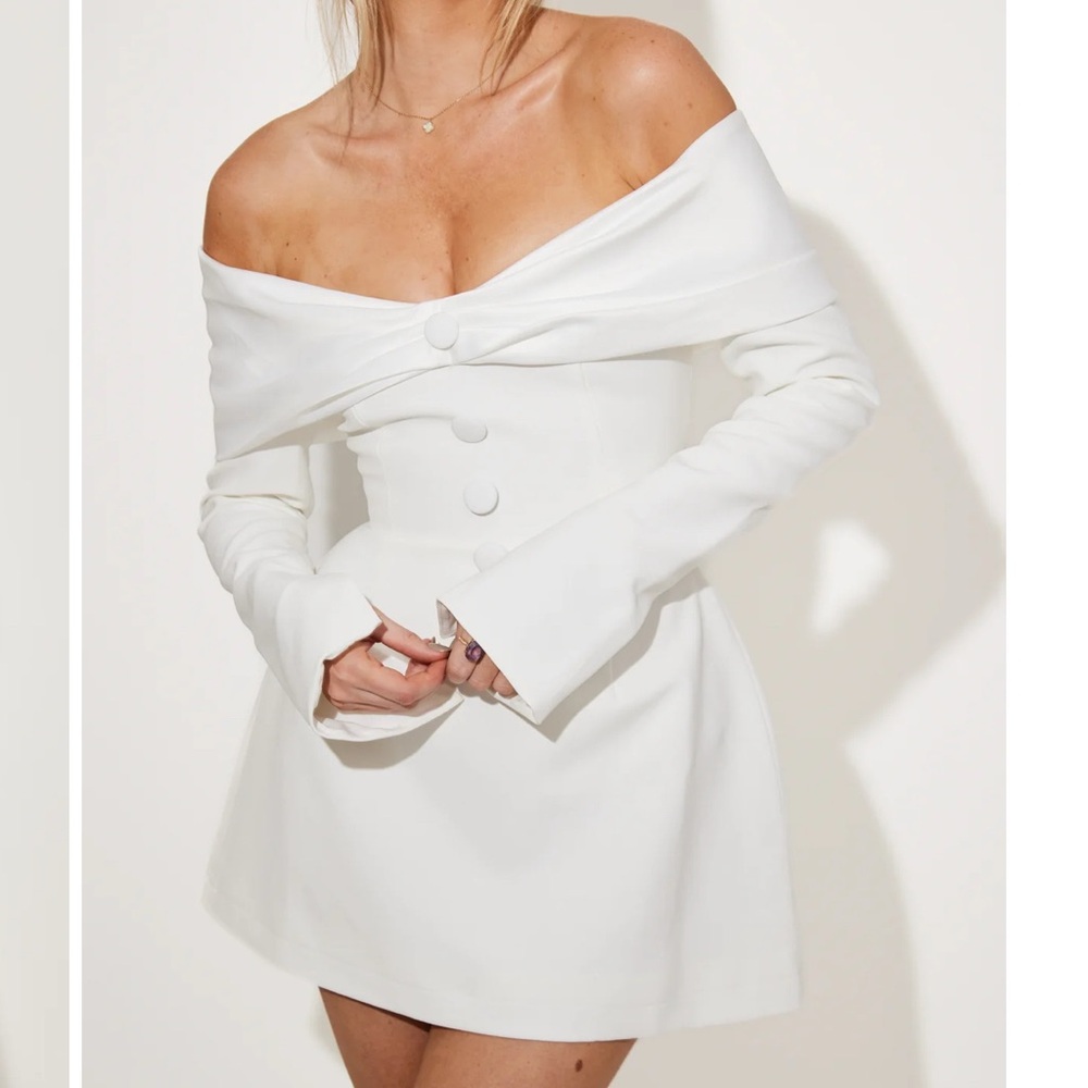 Elegant Off-Shoulder White Long Sleeve Dress